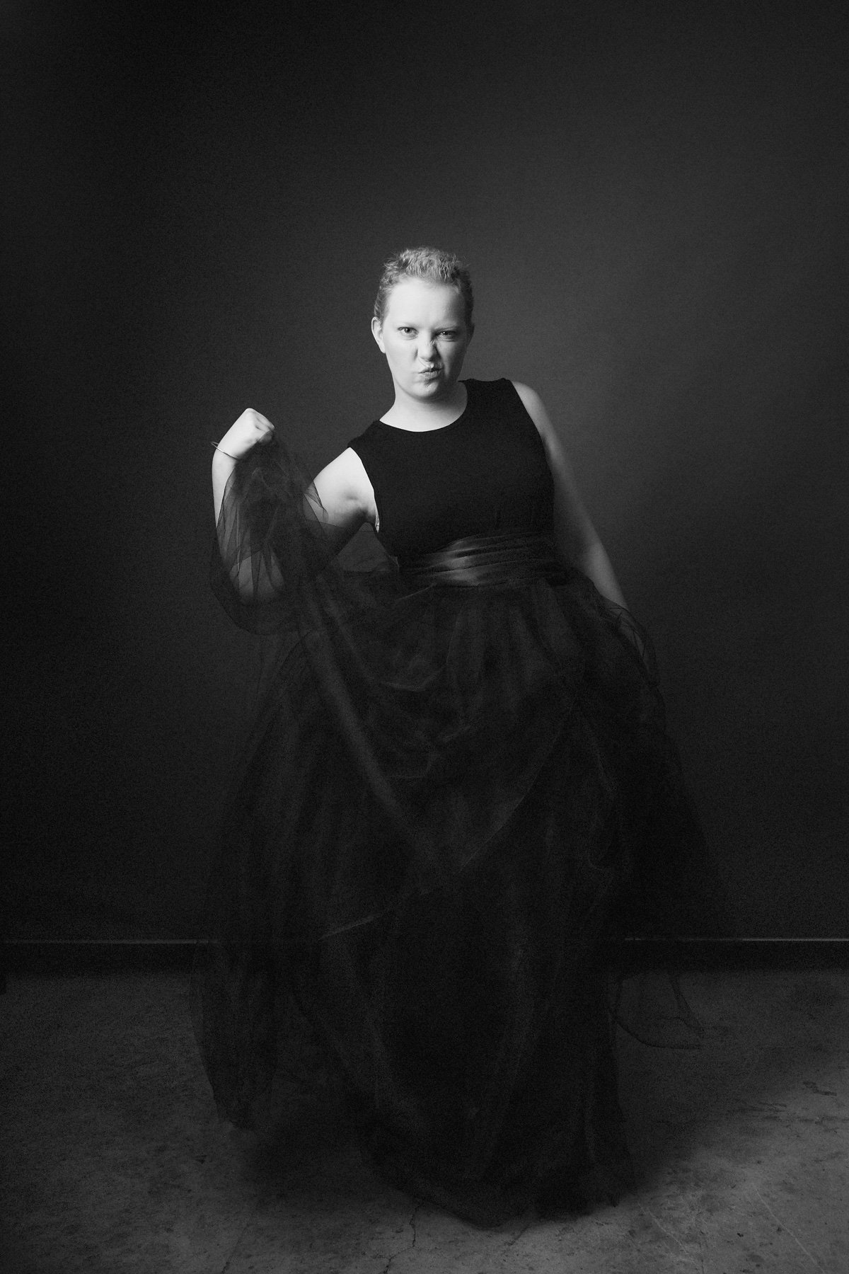 ScarStoriesPhotoshootRW-BW21AnaliaPainoPortraitPhotographer.jpg